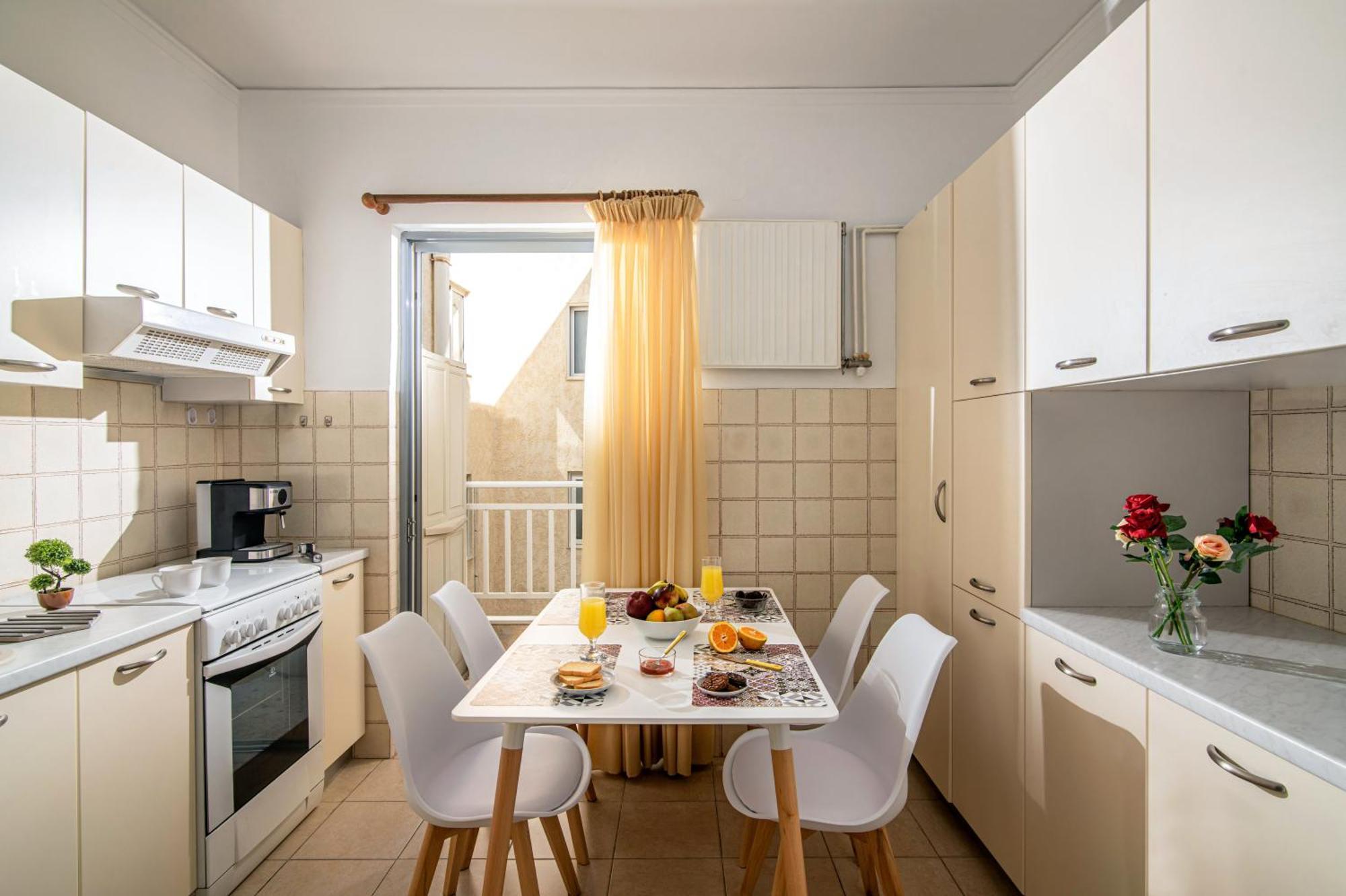 Central Double Bedroom Apartment Iraklio Exterior foto